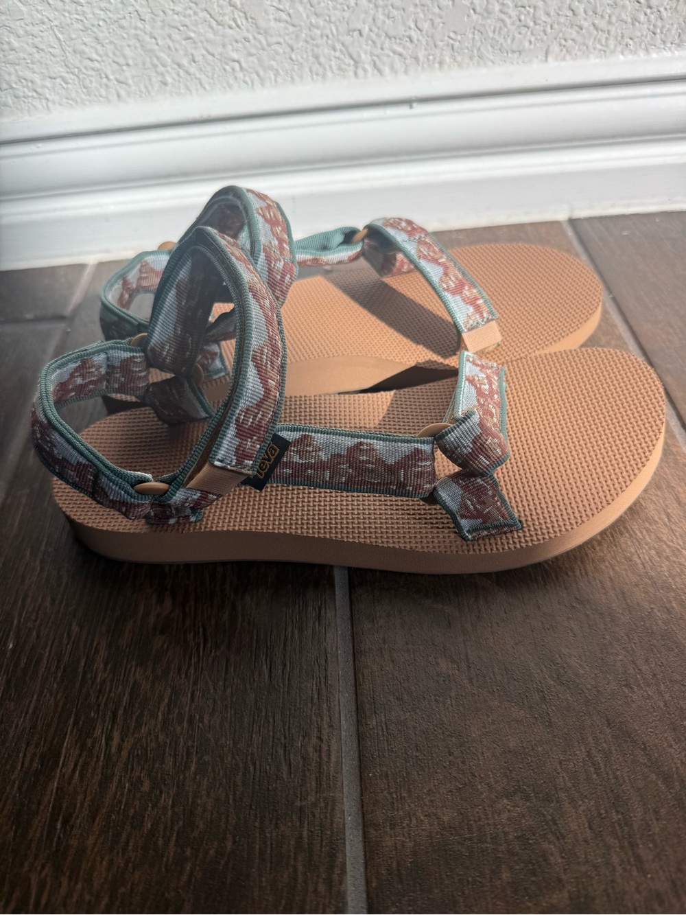 Teva Women's Original Universal Sandals, Desert Mosaic Tanzine size 8 women's